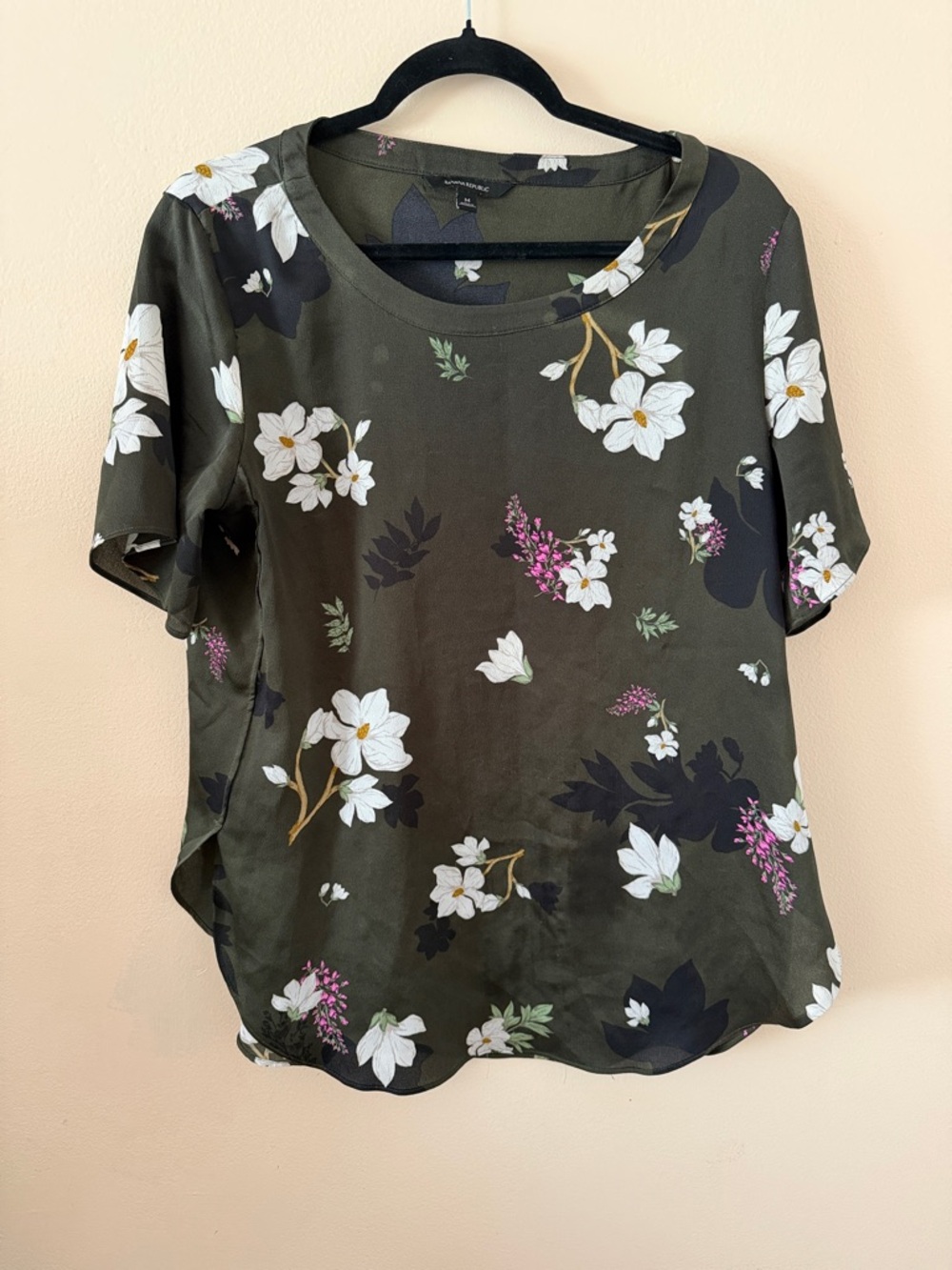 Banana Republic Olive Green Floral Short Sleeve Blouse Size Medium
